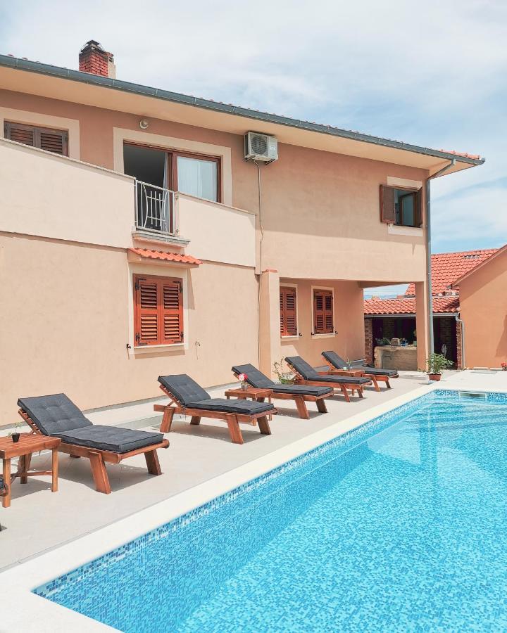 Apartments Matesic Ninski Stanovi Екстериор снимка